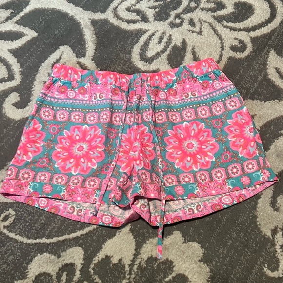 Vineyard vines shorts. Excellent condition size XS multicolored. Floral. - Picture 1 of 4